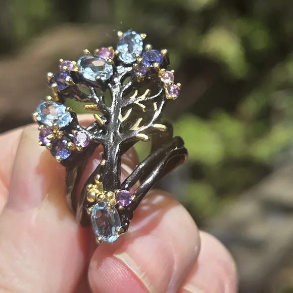 🎉HOST PICK 🎊 Blue Topaz Lolite & Amethyst Sterling Rhodium & Gold ring sz6.75 - Picture 3 of 13